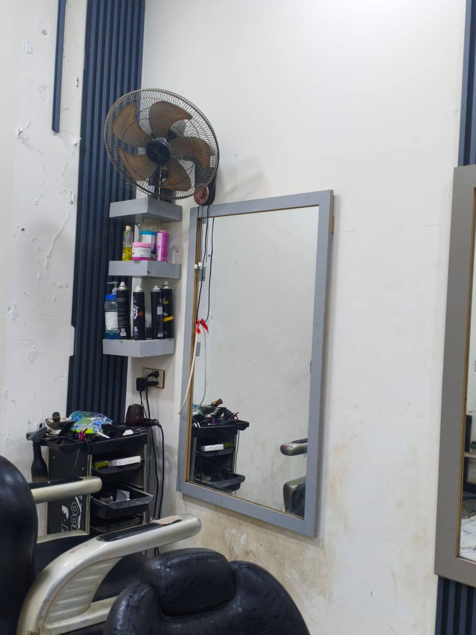 ثلاث مرايات حلاقه معا جرارين
السعر  350 وبيهن مجال قليل 
المكان كربلاء جامعه كربلاء فريحه 
للاستفسار ***********
