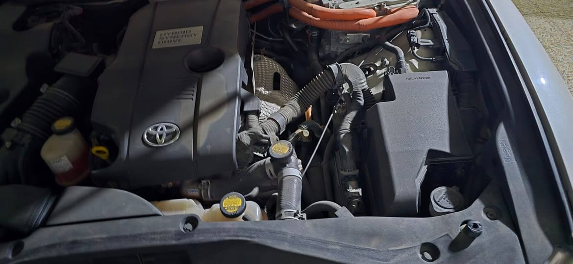 كراون 2014 هايبرد اصل 
فول فول مواصفات كشن كهربائي بصمة 
ابيض صدفي رادارات وبصمات ابواب شفط 
رقم بصرة بااسمي شاشتين لمس مودات قيادة 
رقم صاحب سيارة ***********
