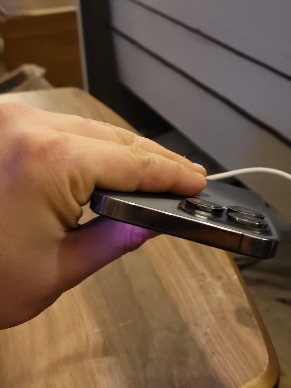 14 pro max 
دبل سيم كارت 
ما بيه أي زلغ 
الشاشة مبدلة نوعية زينة 
بطارية بلادية 87
ذاكرة 256
للبيع 675 أو المراوس اقل منه وينطي فرق اعلى منه وانطي فرق ماكو مشكلة 
وياه شاحنة وحافظة وعدسات فقط


**إذا كنت صاحب هذا الإعلان وتريد حذفه لأي سبب، رجاءا أرسل رسالة إلى الدعم الفني**