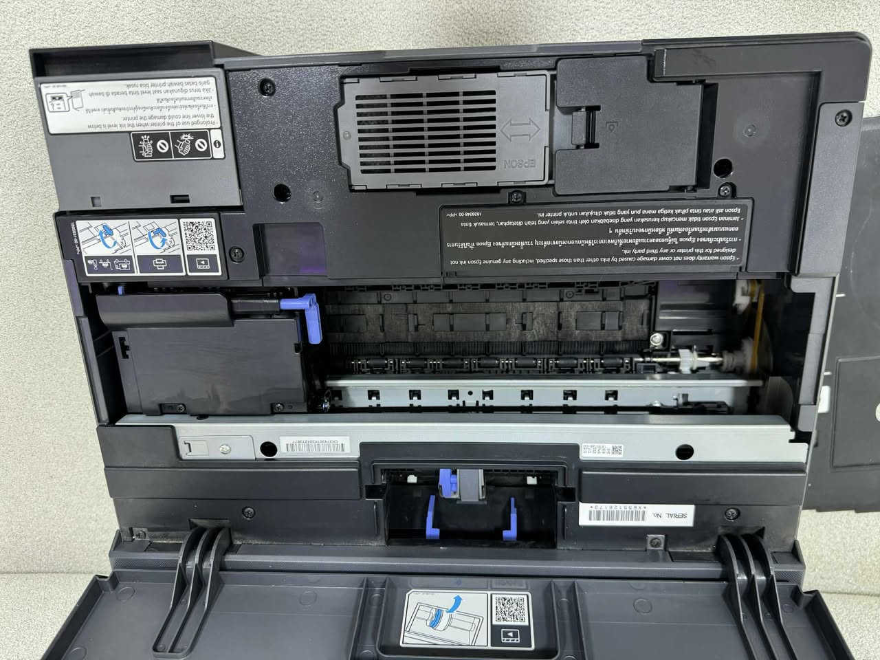 السلام عليكم طابعة ايبسون L8050 استخدام بسيط جداًالنظافة 99‎%‎ تستخدم للصور وعظم عاج ومتوفر وياها باقي احبار بيهن على ربع ربع واحباراها متروسه اصلاً العنوان بغداد لايوجد توصيل للتواصل خاص او هاذا رقمي ***********
