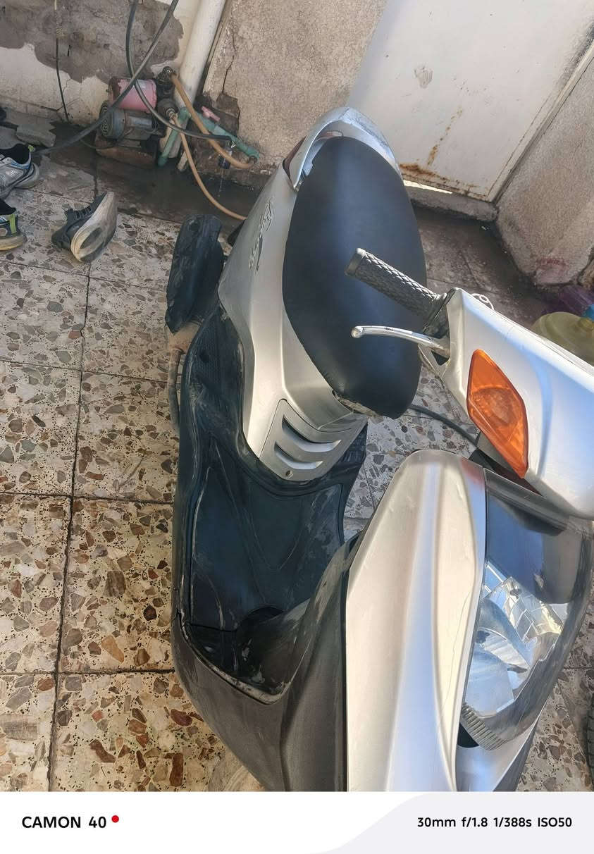 سلام عليكم دراجه للبيع بريز نضيفه نكر سلف وهندر ناعمه خير من الله شراي *********** مكان بغداد الحسينيه مال الراشديه
