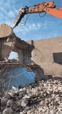 تفليش الدور والمباني القديمه ورفع الانقاض وحدل سبيس بأحدث اليات لتفليش بمواده يعني ماخذ فلوس في جميع أنحاء ديالى تصال على رقم ***********
