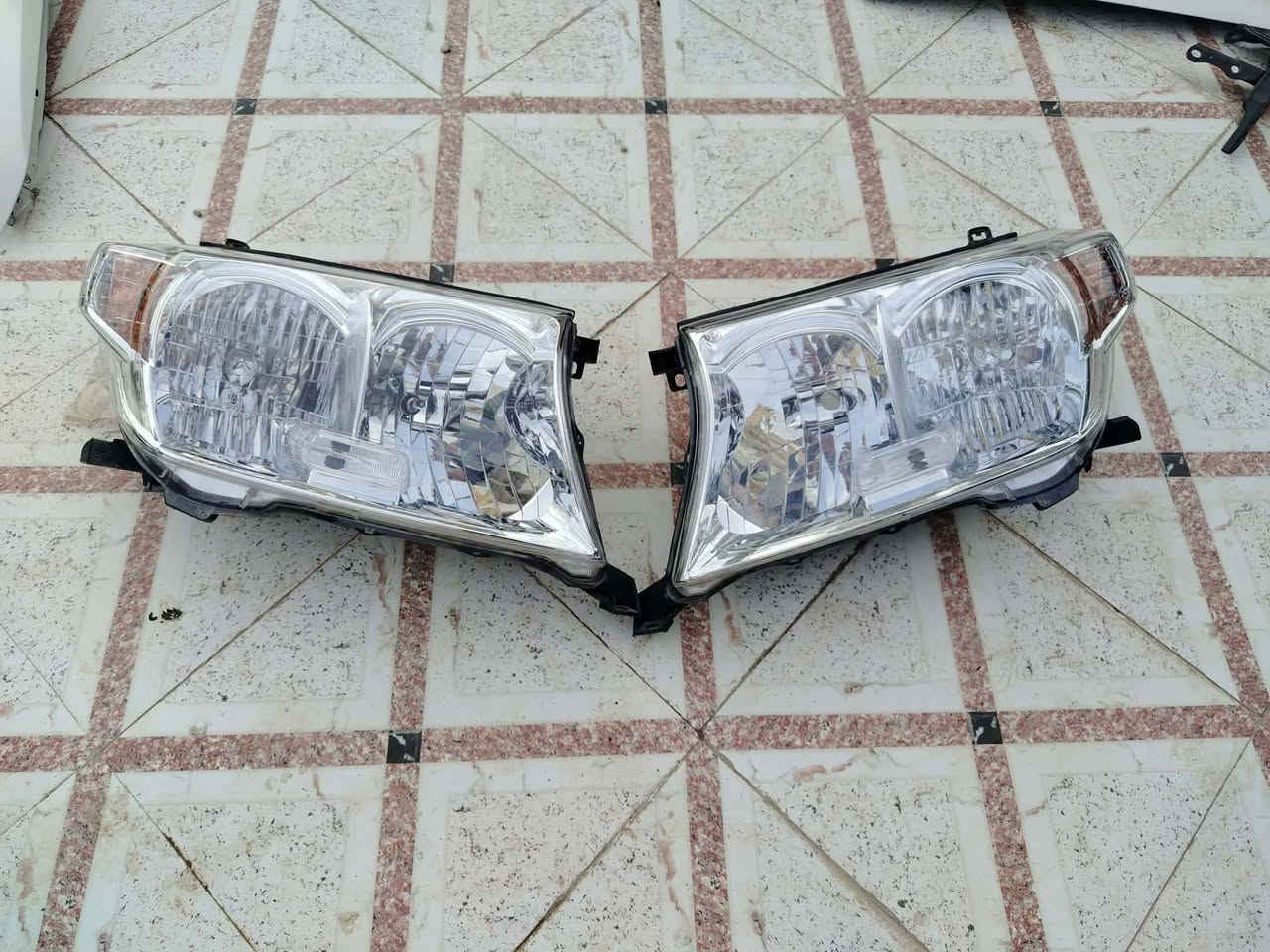 غراض لاند كروز موديل 2011 مستخدمات وجدد مجرد بس للمداوره السيارة ♦بسعر جملة ♦
♦بدنة
♦وبنيد وافخاذ البنيد ودعاميات ثنين ولايتات 
♦جاملغات
♦وبلابجتورات
♦وشباك 
للتواصل ***********
 #المكان ناصرية قضاء الغراف
