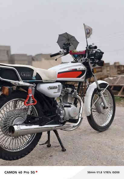 سلام عليكم 
دراجه تايكر للبيع كلها نضيفه شوفت عينك كهربائيات كلها تشتغل تايرات جدد محرك جديد مفتوح مره وحده وشرط لاصوت ولا تبخير معدل ونشاط .... 475 وبي مجال للشراي
 
للاستفسار: 
***********
العنوان : تكريت
