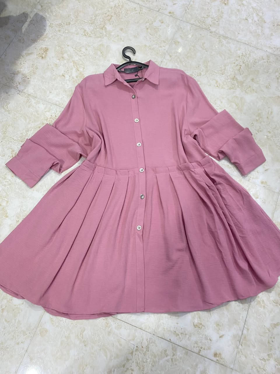 قميص نسائي 🌸❤️🌸 قياسات خاصة  (دبل كلوش )
قطعة راقية جدا 

Xl   XXl 3Xl
انسب الاسعار 

للحجز والاستفسار مراسلة الصفحة
العنوان /ديالى /قزانية / مجمع الحاج علي
تتوفر خدمة توصيل لجميع محافظات العراق


**إذا كنت صاحب هذا الإعلان وتريد حذفه لأي سبب، رجاءا أرسل رسالة إلى الدعم الفني**