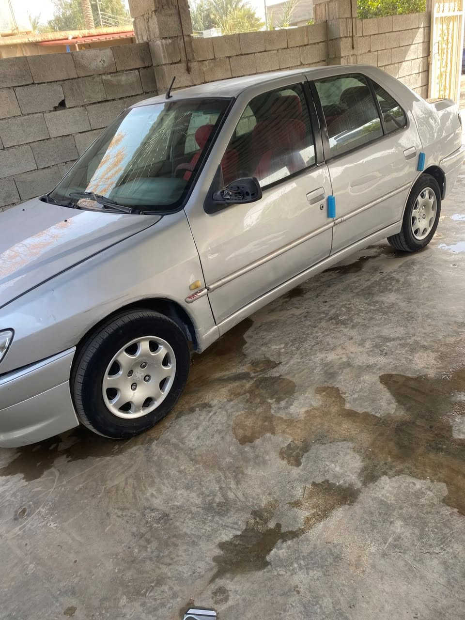 السلام عليكم ورحمة الله وبركاته
سيارة بيجو للبيع موديل 2002 گير ومحرك جديد السيارة حرة وصاحبه ما اندلو وابيع حبل وشوف العين يبري الذمة

السعر 26 وبي مجال مكان السيارة بالعلم

للاستفسار الاتصال على الرقم***********
