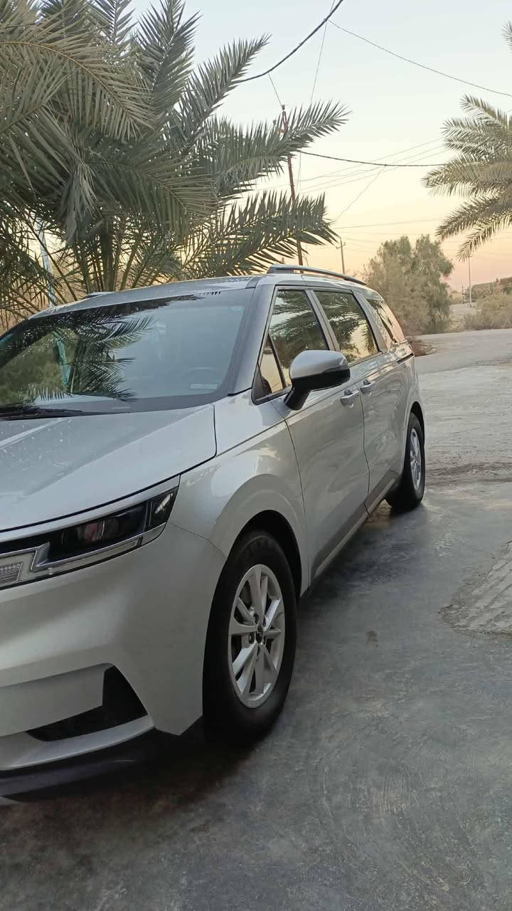 سلام عليكم كيه كرنفال مديل 22 وارد امريكي حادث  بس بنيد صبغ فقط
رقم بغداد انكليزي  سياره نص فول لاداروت خلفي و امامي 

  سياره بصمه بيبان كهرباءي   مكان السياره سماوه. الستفسار رقم ***********.  السعر 240 وبيه مجال
