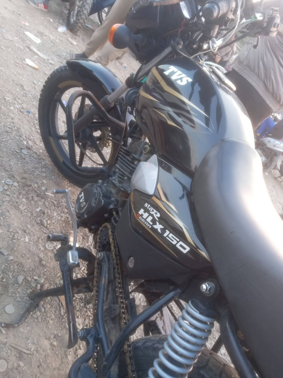 السلام عليكم
دراجة تيفي اس نضيفة
برغي ممفتوح بيهة
مكان الغزالية.
السعر 2250 وبيهة مجال
***********
