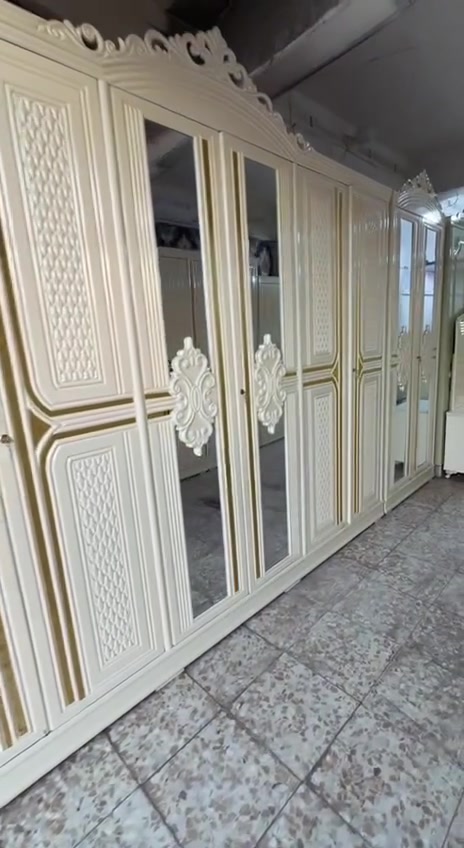 غرفة ست ابواب شغل عراقي تصميم تركي بشغل ولمسات عراقية
الخارج ام دي اف 9 ملم 
الداخل صاج طبيعي 4 ملم 
القاعدة بلوك صاج 16 ملم 
الظهر جرجوبة فتح وشد براغي 
الصبغ فرن حراري ودرجة اولى 
الدوشمة عراقية وخياطة يدوية والون حسب الطلب 

السعر مليون و650مع الشد والنقل داخل بغداد مجاناً

#أطراف بغداد

الغزاليه /ابو غريب/حي الوحده 15 الف 
الحسينيه/الشرطه الرابعه / البوعثيه/الراشديه / التاجي 10
الطارميه / 20
المحموديه /  25/
الشعله/10

#المحافظات 🦋

المحافظات 
النجف 75
الكوت 75 
كربلاء 50 
الحلة 50 
سامراء 50 
الديوانية 100 
تكريت 100 
الرمادي100
الناصرية 200
السماوة 200 
العمارة 200

#ملاحظه التوصيل يشمل الشد 🔧

جديد جديد جديد جديد غير مستعمل 🛑🛑🛑
للحجز خاص 🛑🛑🛑🛑🛑🛑


**إذا كنت صاحب هذا الإعلان وتريد حذفه لأي سبب، رجاءا أرسل رسالة إلى الدعم الفني**