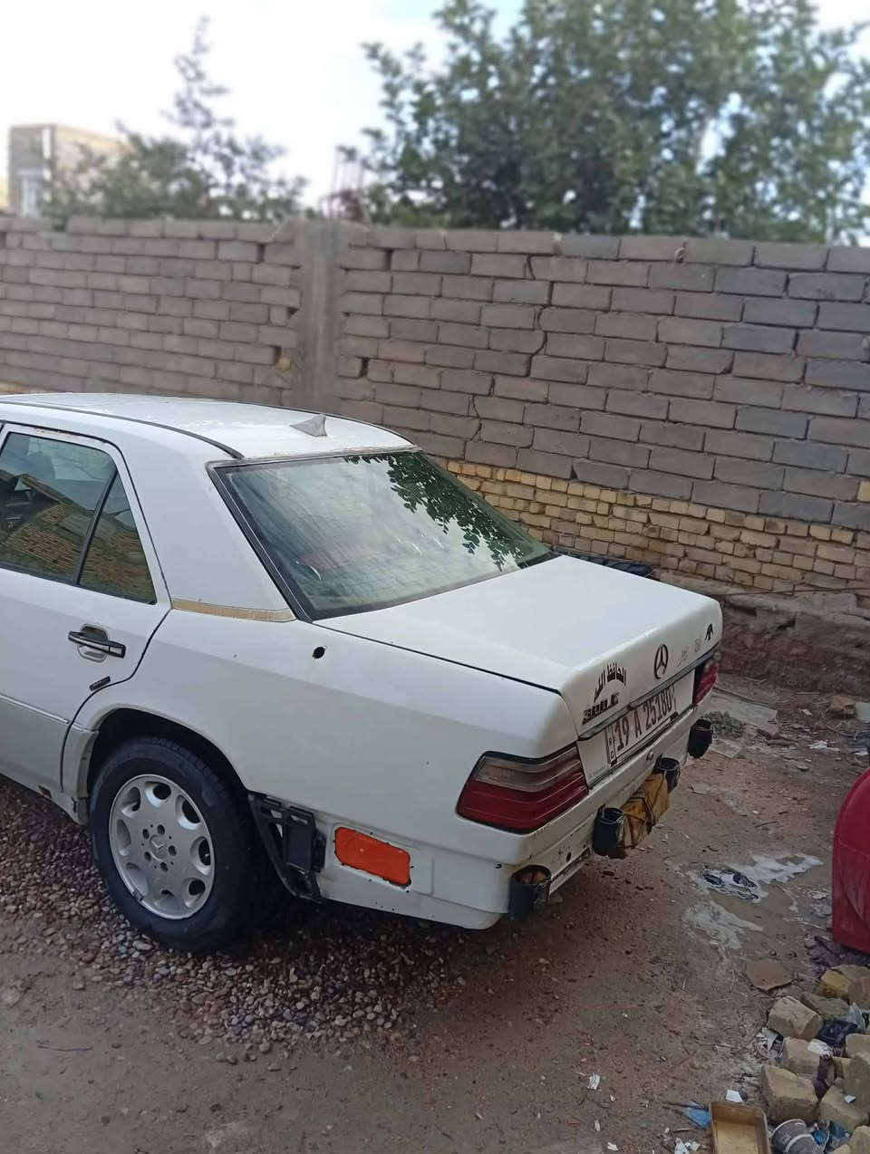 سياره للبيع مارسدس دب مديل 92 كير محرك شرط الغحص نقص دعاميه خلفيه الركوك بس وحده معمره  رقم   انكليزي سنويه لغايه 30 محرك اثنين ونص الكشر شوف العين الدواخل نضاف السعر 45وبيه مجال  *********** اتصل على الرقم تفاصيل اكثر   المكان البصره قضاء المدينه
