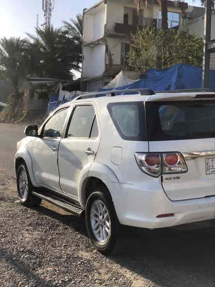 السلام عليكم 
فورتشنر 2014 للبيع فقط 

6 سلندر ماشية 150 السيارة حلوة ونظيفة 

مواصفات السيارة 

🔁 حساسات خلفية

🔁 كروز سرعة 

🔁 مري جانبية طوي كهرباء 

🔁 سبعة راكب 

🔁 تبريد 3 قطع 

🔁 تحكم ستيرن 

🔁 حاكية بلوتوث 

وباقي مواصفات الفورتنشر المعروفة السعر 232$ يعني ب23 و200 الف دولار وبي مجال ان شاء الله تجي تشوفها وتقتنع وسهلة ان شاء الله سنوية ولوحات جديدة قبل فترة تجددت يعني تستلم سيارة صافية كاملة مكملة اي نقص مابيها ان شاء الله 

المكان بغداد كريعات 

رقم الهاتف ‭0771 397 4867‬
