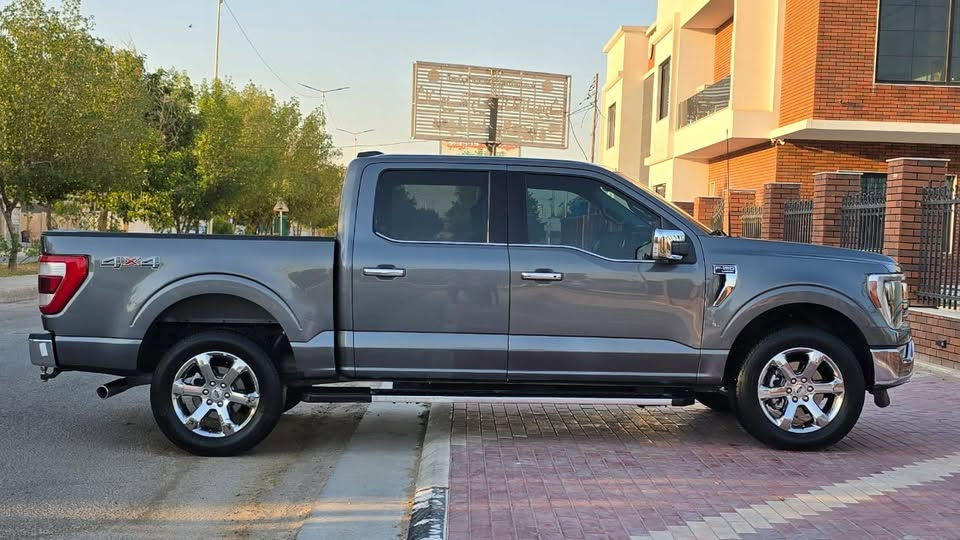 السلام عليكم
للبيع فورد F150 لاريات موديل 23 فول بدون بانو راما رقم اربيل بسمي تحويل مباشر مكينه 8 سلندر 5.0 وارد امريكي حادثهة باب خلفي ايرباك برده ماشيه 37 الف  المواصفات الاريات معروفه كشنات تبريد تدفئه دشبول دجتال رادارات اماميه وخلفية وجانبيه وتحديد مسار كشن خزن تشغيل عن بعد كشنات خلفية تدفئه فور ويل وسنكل ويل كامره دواره كير طرح كشنات كلهن كهرباء مودات قياده متعدده  سماعات بوس حساسات اماميه وخلفية ستيرن كهرباء مري شفط لايت فرار ويه الستيرن السياره كير مكينه حداديه دواخل حداديه كلشي بيهة مكفول عدا حادثهة وعلئ وضع الشركه للاستفسار *********** السعر 310 وبيهة مجال حك الجيه مكانهة كربلاء،
