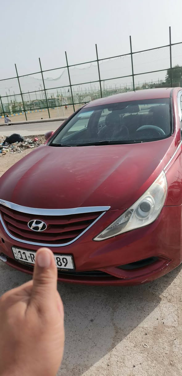 السلام عليكم سوناتا 2013 للبيع
السعر ٨٥ سياره باسمي تحويل ثاني يوم  رقم انكليزي 
***********
سياره تخم جديد 
صدر فول 
تحكم ستيرن 
شاشه 
تدفئه 
تبريد 
كلها فول فول
