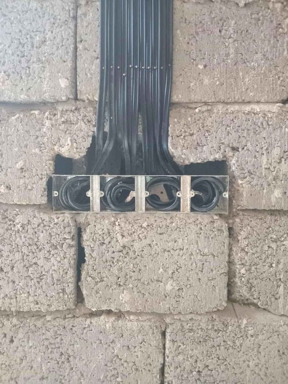 تاسيس كهرباء بانسب الاسعار
واتساب ***********
