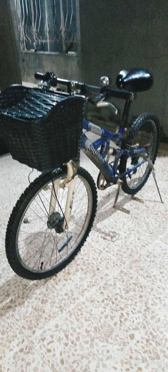 مكلف بل نشر باسكل للبيع السعر 60 التواصل معا صاحب البايسكل 
***********
