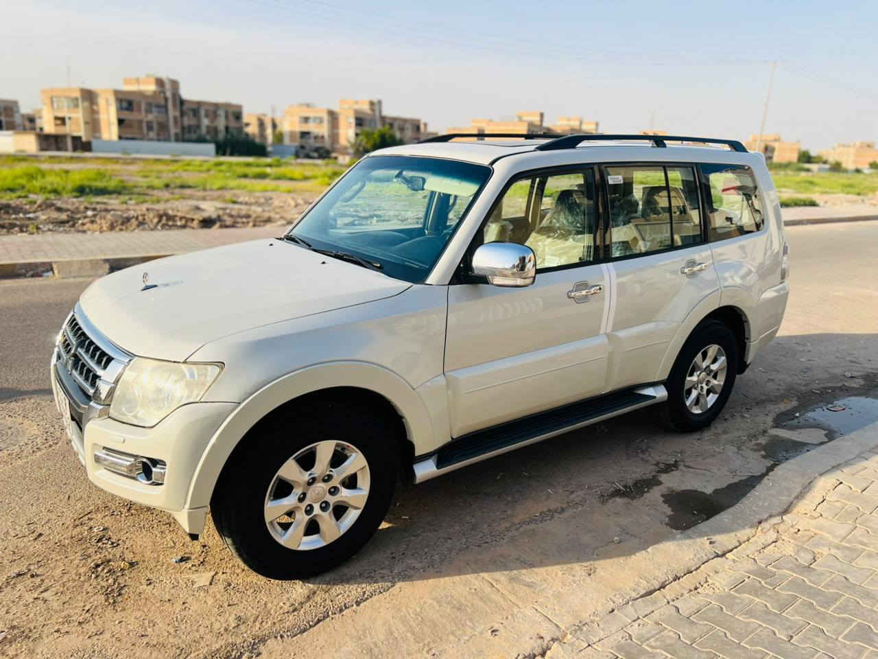 السلام عليكم باجيرو موديل 2015 حبتور محرك 6 سلندر 3500 كير محرك علي وضع الشركة سياره مكفوله كفاله عامه ماشيه ٩٨
فتحة كشنات جلد حاكيه زراك لايت 
كشنات كهربائية شاشه حجم كبير ٧راكب دمام خلفي 
٣ قطع تبريد مري شفط دفع رباعي
٥ ويل ثلاجة مري شفط حساس خلفي
كامره خلفيه تخم تاير جديد
مع صدر خلفي امامي جديد رقم بغداد بسمي الجديد سياره كلش جديده السعر ١٨٥ اوبيها مجال ***********
السلام عليكم باجيرو موديل 2015 حبتور محرك 6 سلندر 3500 كير محرك علي وضع الشركة سياره مكفوله كفاله عامه ماشيه ٩٨
