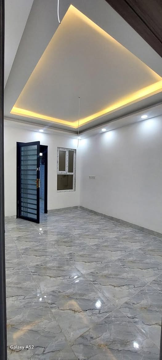 #عقارات_مكتب_الوسام_الحديث_ 🏡 (#دليلك_العقاري)  
#دور للبيع بناء  حديث vip     🔑🔑
#المساحة 100متر جبهه 5*20طابقين كامل    🌹
#الموقع الموصل حي سومر خلف تقاطع ثاني 
#عدد غرف النوم  3
#عددغرف الاستقبال 1
#عدد الصالات 2
#عدد الصحيات 3
#عدد المطابخ 1
#سند سكني ملك صرف

🔴لمزيد من التفاصيل زورو موقع المكتب الكائن في حي سومر سايدين جامع قباء او سايدين الحدادين
***********هاتف***********وتساب
