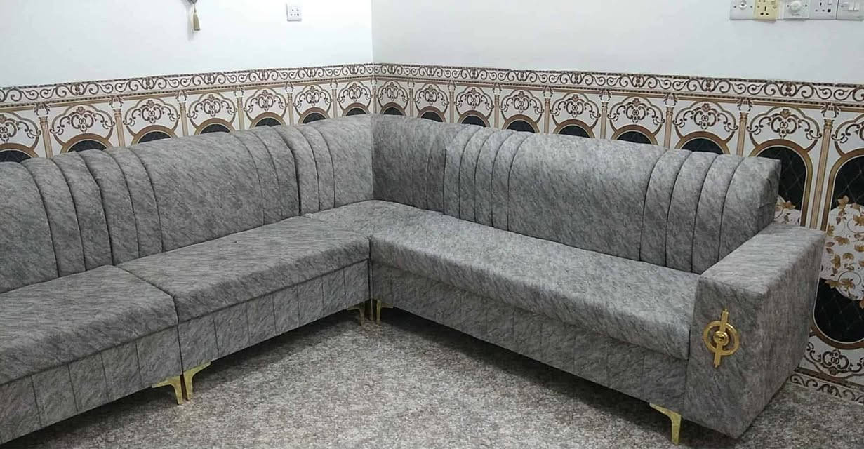 السلام عليكم
ديوان لبيع اخو جديد ٢٠ مقعد ب٥٠٠قفل
***********
