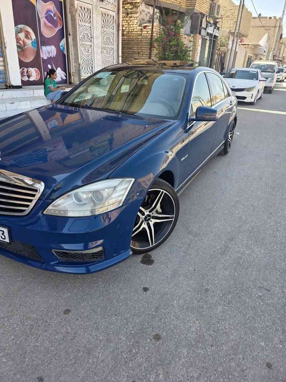 مارسيدس مركبه فضائيه موديل ١٢ اصل ادوات حاويه  كفاله من الضربه والكص بعدهي بريحة الشركه جديده بمعني الكلمة وجاهزه من جميع النواحي كلوب مابيها نقص وفول مواصفات s 63 ولون مميز ومتومه ارقام نكليزي وسنويه ونزلت السعر مستعجل على بيعها ٨٧ قفلها السياره بلناصريه ***********
