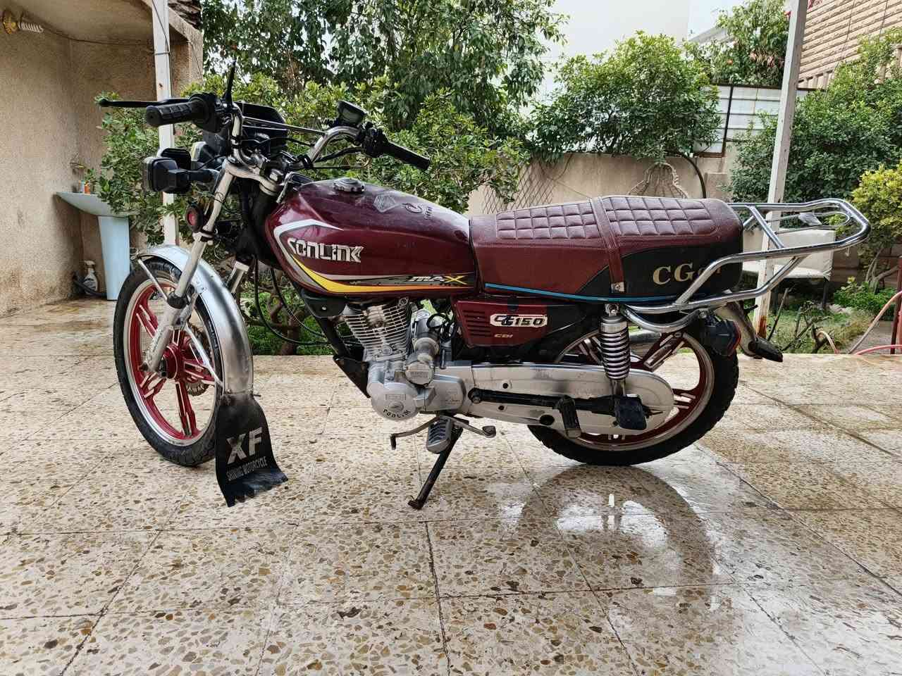 سلام عليكم 
إيراني السعر ٣٨٠ منفيس موجود كهربائيات شغاله 
بي خيط تبخير بسيط 
***********
