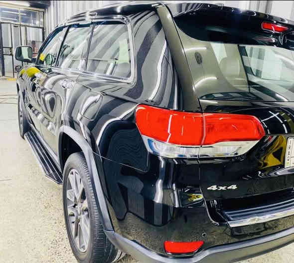 جيب لمتد 2019 

سياره بسمي بغداد 

لون اسود 

ماشية 100 الف ميل 

السيارة كلين تايتل بس حادثهة ابغداد صار 

شاشه جبيره موس

سلايت سياره

حساسات خلفي 

حساس بريك خلفي 

كشنات كهرباء 

باب صندوق كهرباء

صدر جديد قبل شهر كله حديد 

تخم تاير جديد 

وسياره كلش حلوه

مكان السيارة / بغداد المعالف 

سعر 21,000$ يعني 210 ورقات  وبي مجال 

الشراي يخابرني هذا رقمي 

***********
