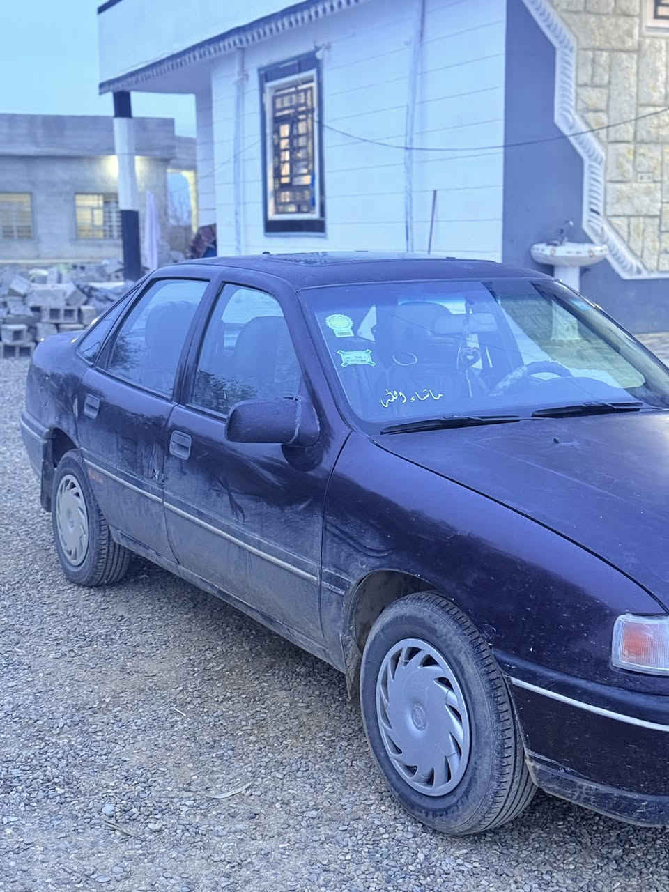 للبيع أوبل فكتر موديل 1990رقم كركوك سنويه لحد 2030 جديد بطاقه بنزين موجود حجم محرك 18 كير محرك بل شرط 
سياره خير من الله مابي أي نقص أي بيس كهربائي شغل كامل سعر 40 وبيها مجال 
مراوس يرهم مكان كركوك الحويجة /***********
