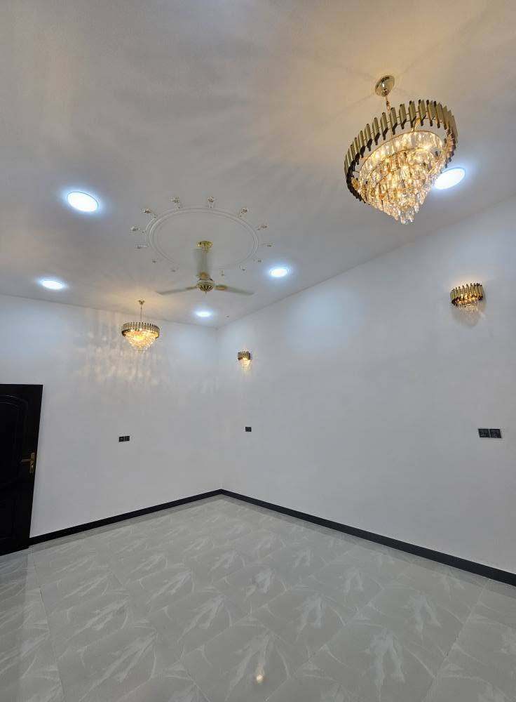 🏡 دار حديث للبيع – فرصة مميزة في أبي الخصيب 🏡
📍 الموقع: أبي الخصيب – السبيليات
📍 قريب على الشارع العام الداخلي السايدين
🔹 المساحة: 200 متر
🔹 السند: طابو زراعي عراقي
✅ تفاصيل الدار:
• غرفتان نوم
• صالتان
• مطبخ
• ديوانية
• صحيات
• كراج
• حديقة
✨ الدار حديثة ومناسبة للسكن العائلي وفي منطقة هادئة وقريبة من الخدمات.
📞 للاستفسار الاتصال على الرقم:
*********** البصرة, العراق
