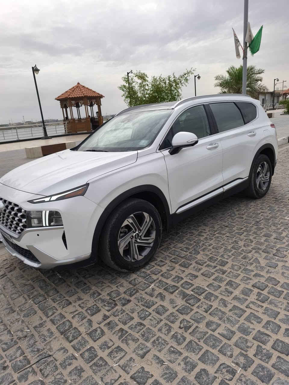 السلام عليكم
***********
سنتافي 2023 وراد امريكي فول مواصفات 
ماشيه 63 كيلو 
ترقيم جديد بصرة باسمي تحويل ثاني يوم 
السيارة ليبل واحد كلشي مامبدل بيها الجاملغ راجع على البارد رصعتين نص اصبع ...
خسفه بخشم البنيد هنا بالعراق  صبغ ربع البنيد صور الحادث بالمنشور
المواصفات بانوراما حساسات رادارات كامرات 360 درجة كراسي كهرباء الجانبين تدفئة بالكشنات اشاير جانبيه بالعينه وهواي مواصفات سيارة نظيفة وكاملة من كل النواقص بيع او مراوس 
السعر ٢٢٣ وبيها مجال 
العنوان البصرة التنومة
