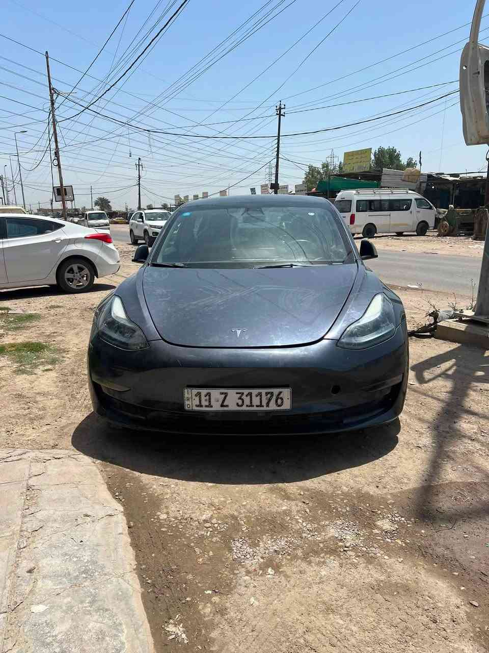 السلام علكيم 
تسلا مودل 3 وارد أمريكي 
موديل 2023 
حادث جاملغ وبنيد 
عنواني بغداد 
سعر بيع مستعجل 115 ورقه
أوف لاين 
للاستفسار ***********
