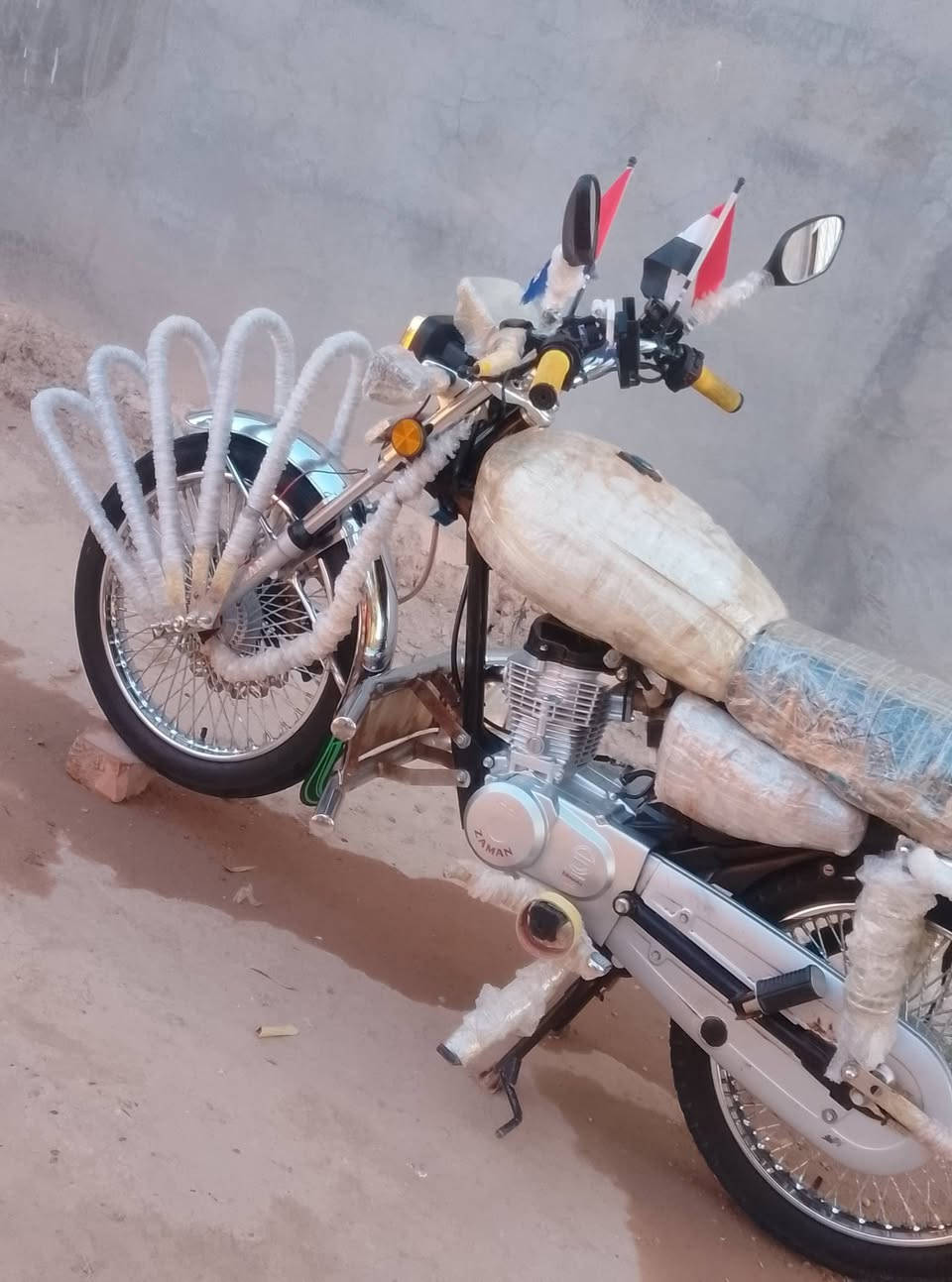 سلام عليكم دراجة للبيع تفاصيل خاص او اتصل ***********
