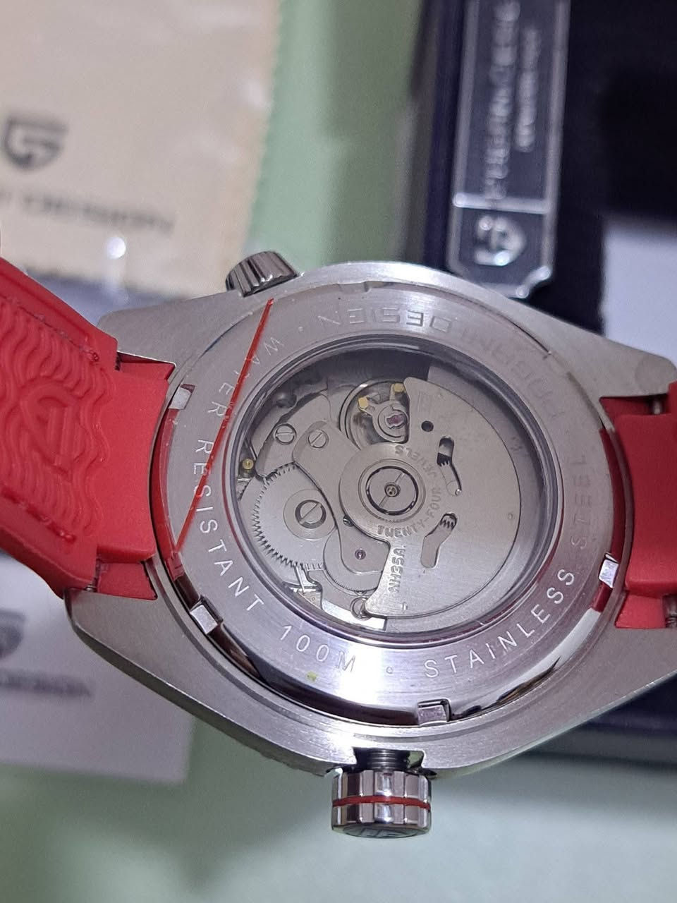 ماركة pagani design
جديد غير مستخدم 
سعر ١٢٥ الف للقطعة 
مكان بغداد ويوجد توصيل


**إذا كنت صاحب هذا الإعلان وتريد حذفه لأي سبب، رجاءا أرسل رسالة إلى الدعم الفني**