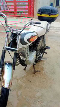 للبيع محرك نامه معمر مره وحده السعر250وبي مجال 07505645793