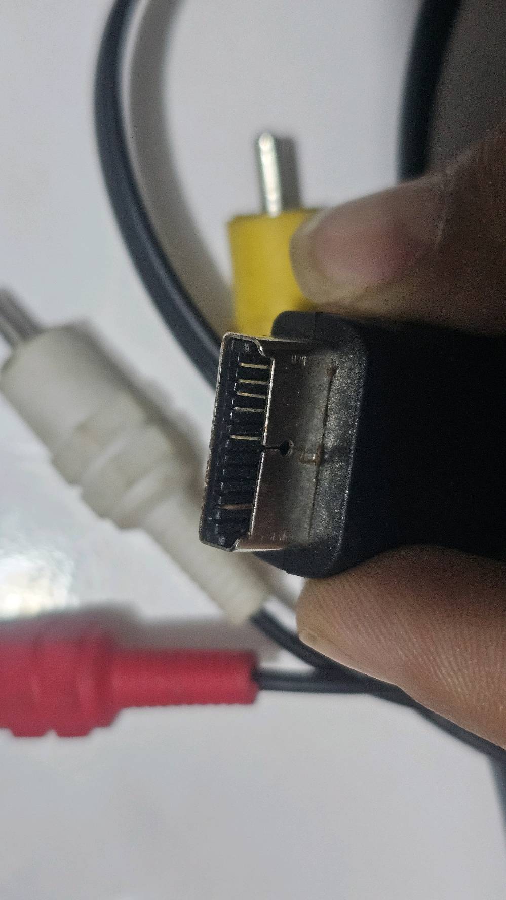بلي 2 نضيف جان مضموم يدات اثنين كله جديد بس عوزه فيشه تربط من بلي لتلفزون ماحصلت طيني سعر بل عافيه
