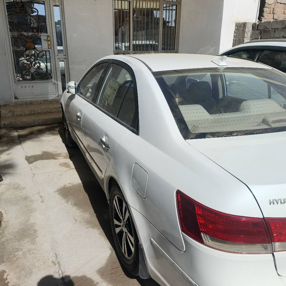 سوناتا خليجي موديل2011 السيارة ب اسمي السيارة حزام بدون دواخل شرط وصدرهة الامامي تعبان فقط ولباقي كفالة  وعندي المراية مال السايق مكسورة السعر 115  غير متواجد عل فيس *********** بلاد, صلاح الدين
