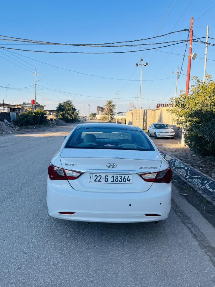 السلام عليكم ورحمة من رخصه الادمن للبيع هونداي سوناتا موديل ٢٠١٠ شكل ٢٠١١ السياره خليجيه السياره بيه صبغ الدواير الخلفيه صبغ فقط والباقي كفاله لفود شواصي حوض تكم قماره مكفولات والسياره مكفوله من البغ كير ومكينه وحداديه وتخم تاير وتبريد مكفولات مكينه ٢٤٠٠ دوش مواصفات السياره بني رامه تحكم استيرن إشارة بل مري ومري شفط حساس خلفي رقم اربيل انكليزي سنويه وهزه لواحات جدد اتريد تحويل او اتريد وكاله 
السعر ١٠٥ وبيه مجال 
الهاتف *********** 
مكان السياره بابل
