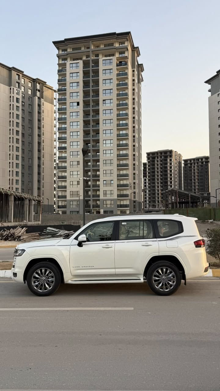 سلام عليكم ....
لاند كروز موديل 2025 للبيع او المراوس 

تويوتا العراق ضمان فئة

GXR

محرك 6 سلندر 4000cc تنفس طبيعي السيارة حالة الزيرو ماشية 260 كيلو متر

المواصفات

١ بصمة تشغيل

٢. تشغيل عن بعد

٣ . خمس بصمات ابواب

٤. باب خلفي كهرباء

٥.شاشة كبيرة الوجبة جديدة

٦.كشنات كهرباء

٧. ثلاث شاشات ايباد

٨. تحكم ستيرن

٩. فتحة سقف

١٠. ثلاجة

١١.سايد بريك دكمة

١٢. حساس امامي خلفي

...للتوضيححح السيارة تويوتا العراق ضمان

.. العنوان بغداد العامرية.

السعر 75 الف دولار وبيها مجال

الرقم ....

***********

***********
