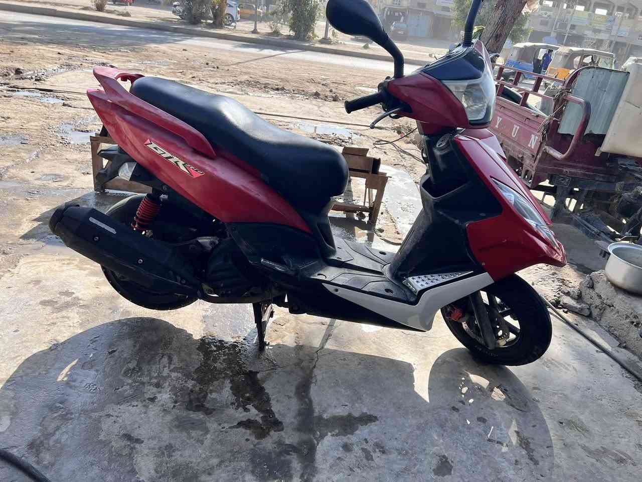 السلام عليكم شباب GTRللبيع الدراجه خير من الله ئي نقص مابيه الدراجه رمبه مكاني بغداد تاجي سبع البور السعر خاص ***********
