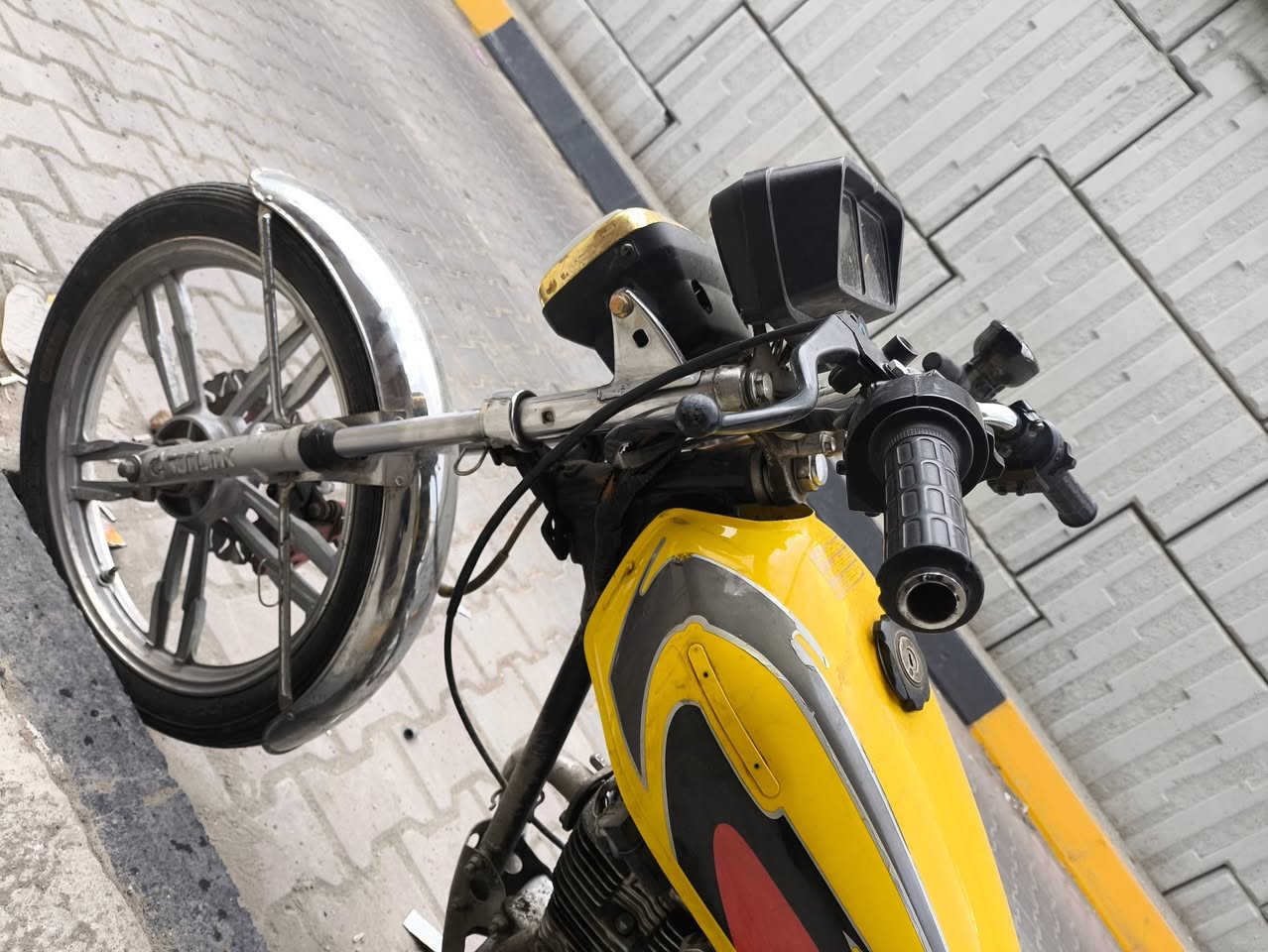 سلام عليكم شلونكم شباب
دراجه ايراني اوراق كامله 
شغاله سلف وهندر
 سعر 375وبيه مجال  
مكاني بغداد الوشاش قريب ع الإسكان 
رقمي ***********
