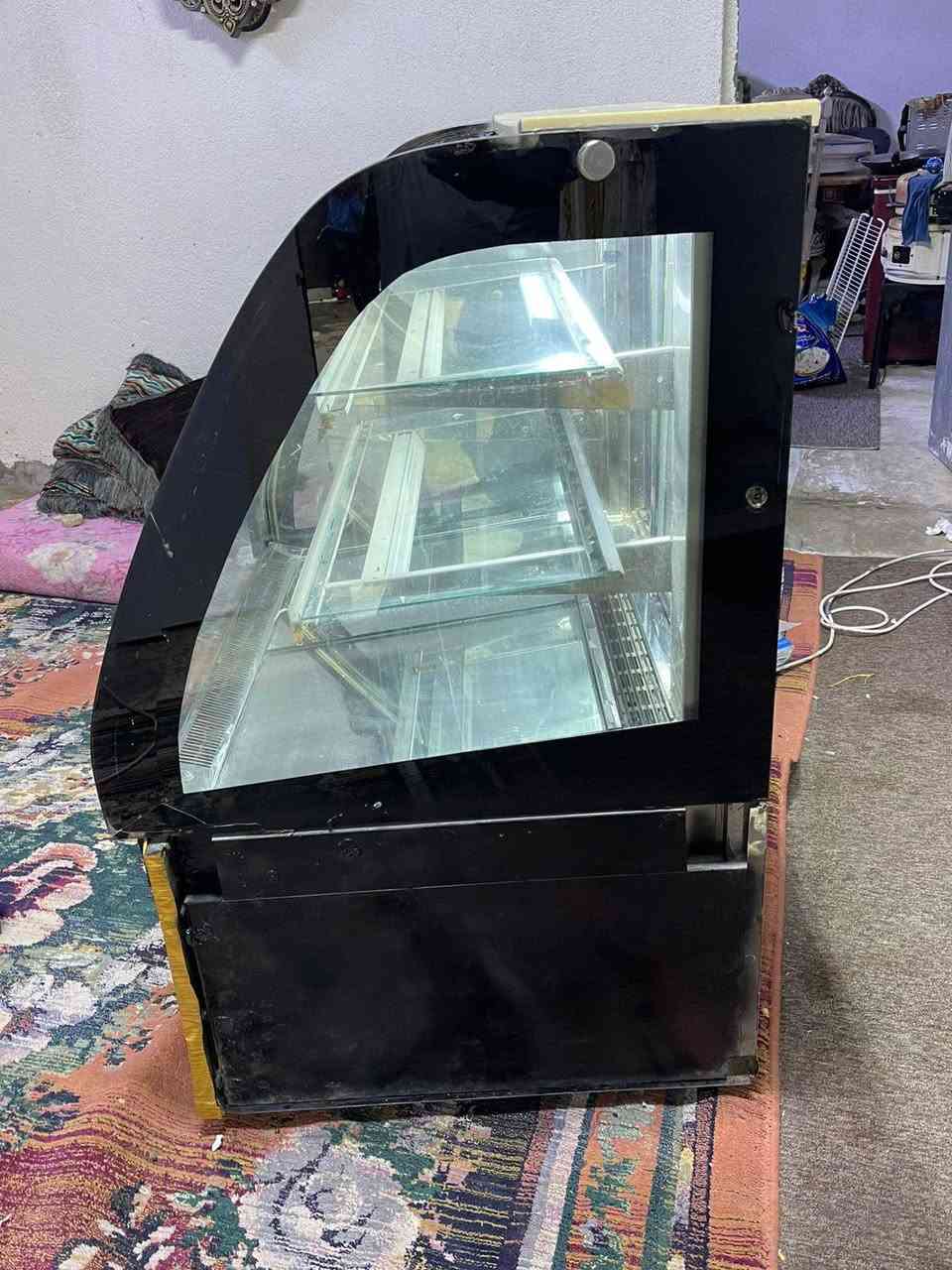 عارضه مال كيك ثلاث طوابق شرط لشغل باله مال كويت لعنوان بصره لتصال على لواتساب ***********
