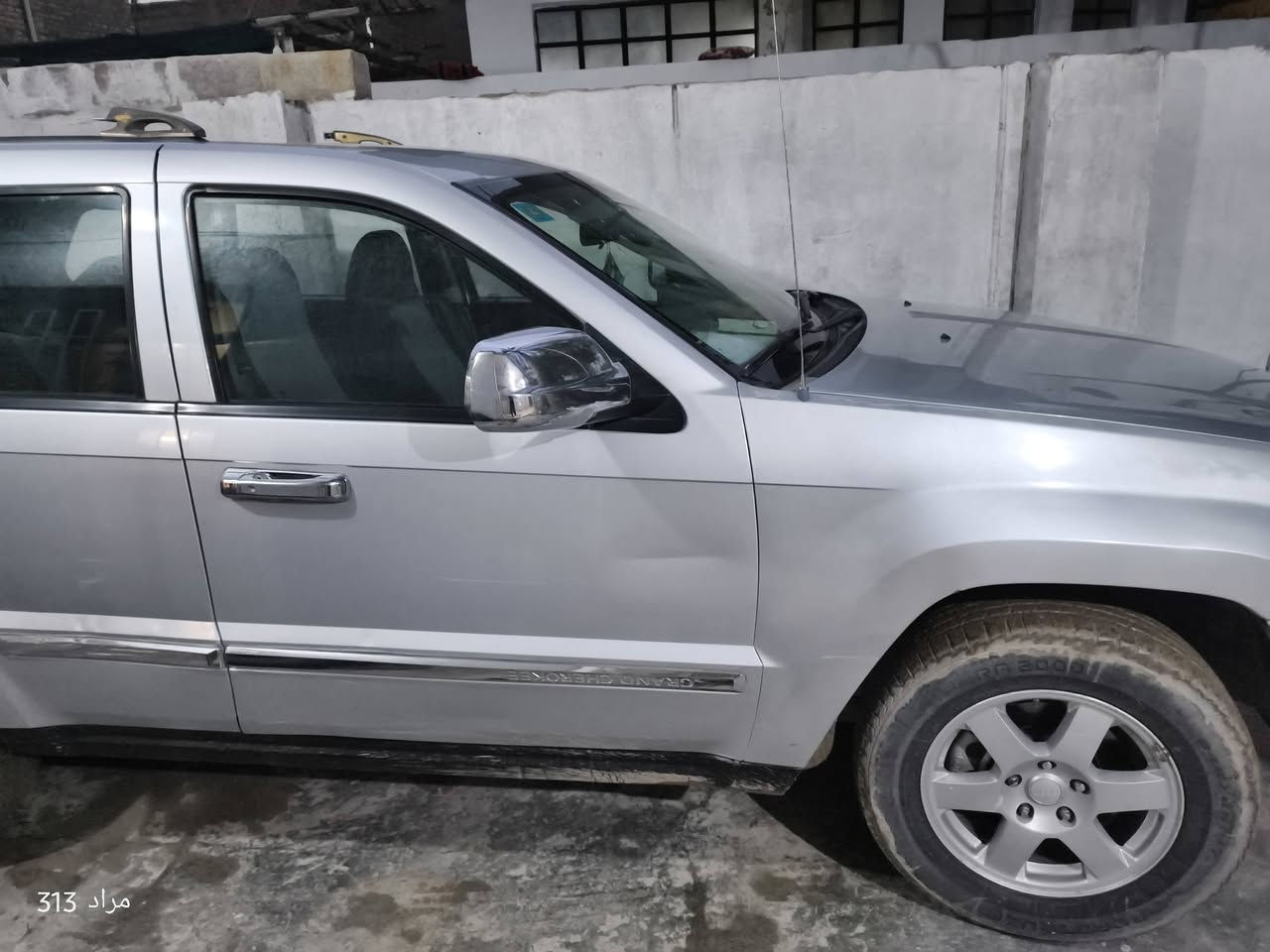 اسلام عليكم جيب شيروكي موديل 8للبيع سياره بيهه جوملقين تبديل اماميات وبيهه دخانه بيضه خفيفه سياره حلوه كشرهه حلو للستفسار تصل على رقم *********** مكان ديالى سعر 65وبيهه مجال بسيط حك جيه
