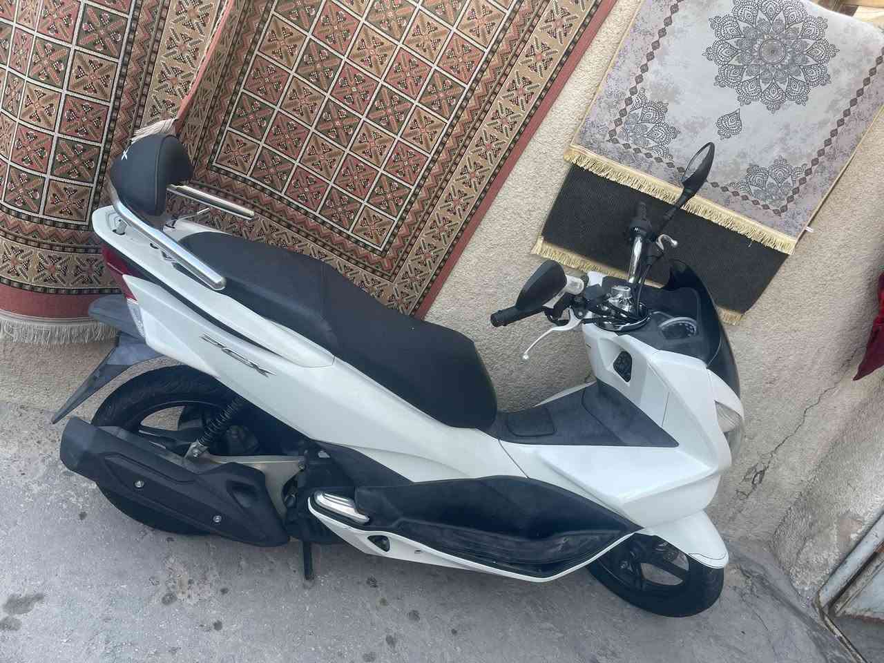 بيسي اكس جيل الثاني 2018
ياباني حجم المحرك 125 الدراجه شرط 
رمبه صالهه أيام طالع من المعرض عنواني مدينه
الصدر الورفلي *********** بي وتساب
