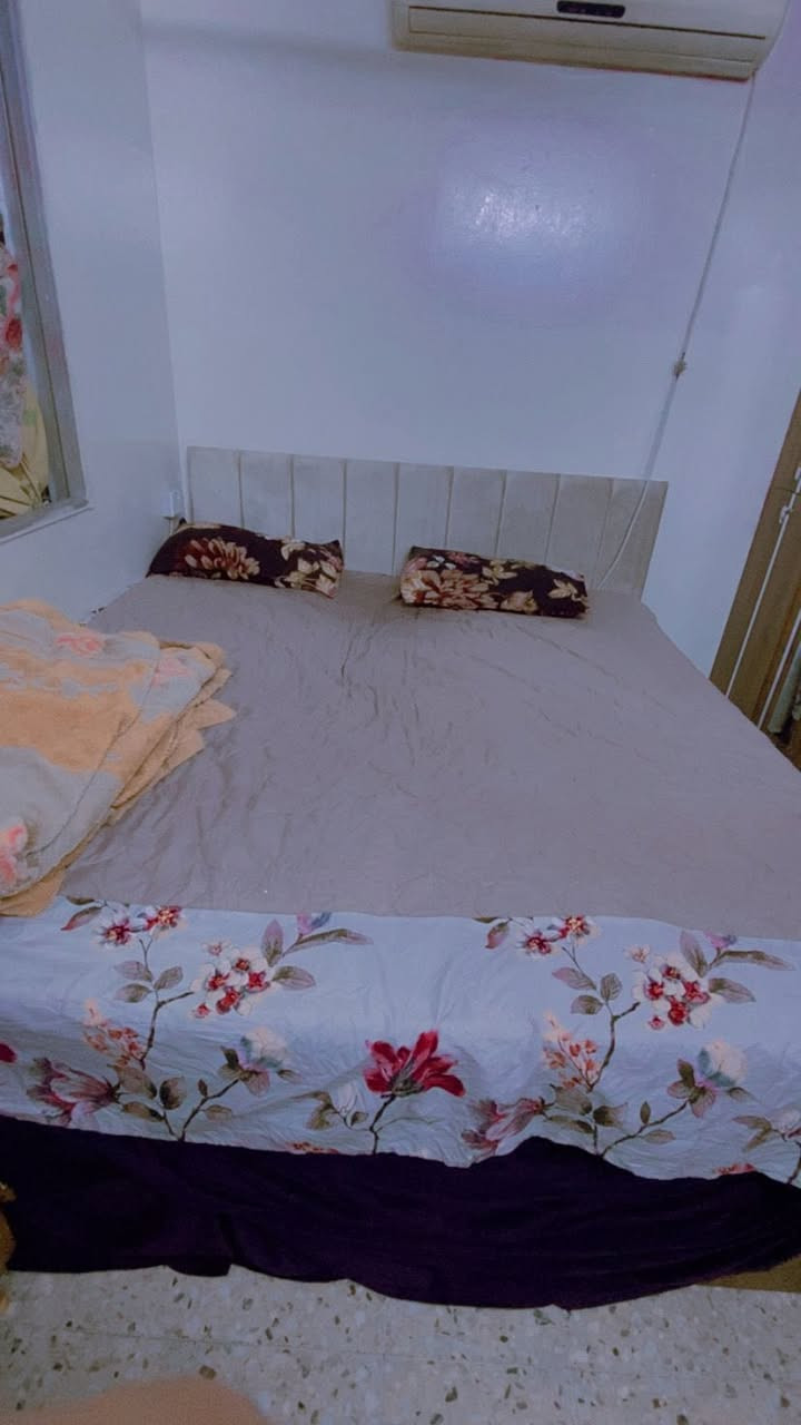 سلام عليكم غرفه البيع نفرين كامله ملحقاتها السعر 400
الشراي يتصل ***********
