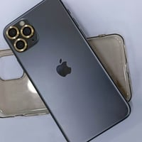 ايفون ١١ برو • ٦٤ • بطارية ١٠٠