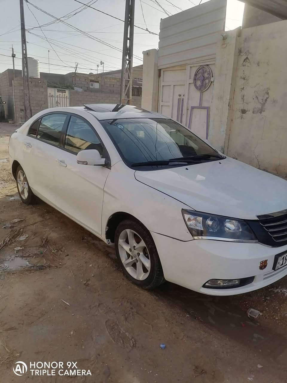 امكراند C7 2013 للبيع 
رقم كربلاء انگليزي جديد 
هزه جديده وسنويه باسمي 
بيهه صبغات كم قطعه اثر ضربات خفيفه وابيع حزام 
گير وتبريد وشواصي وتكم مكفولات 
محرك بي بخار قليل 
حداديه جديده وتايرات جدد 
سياره مكانها بالنجف وباسمي 
سعر البيع 45 وبيهه مجال 

***********
