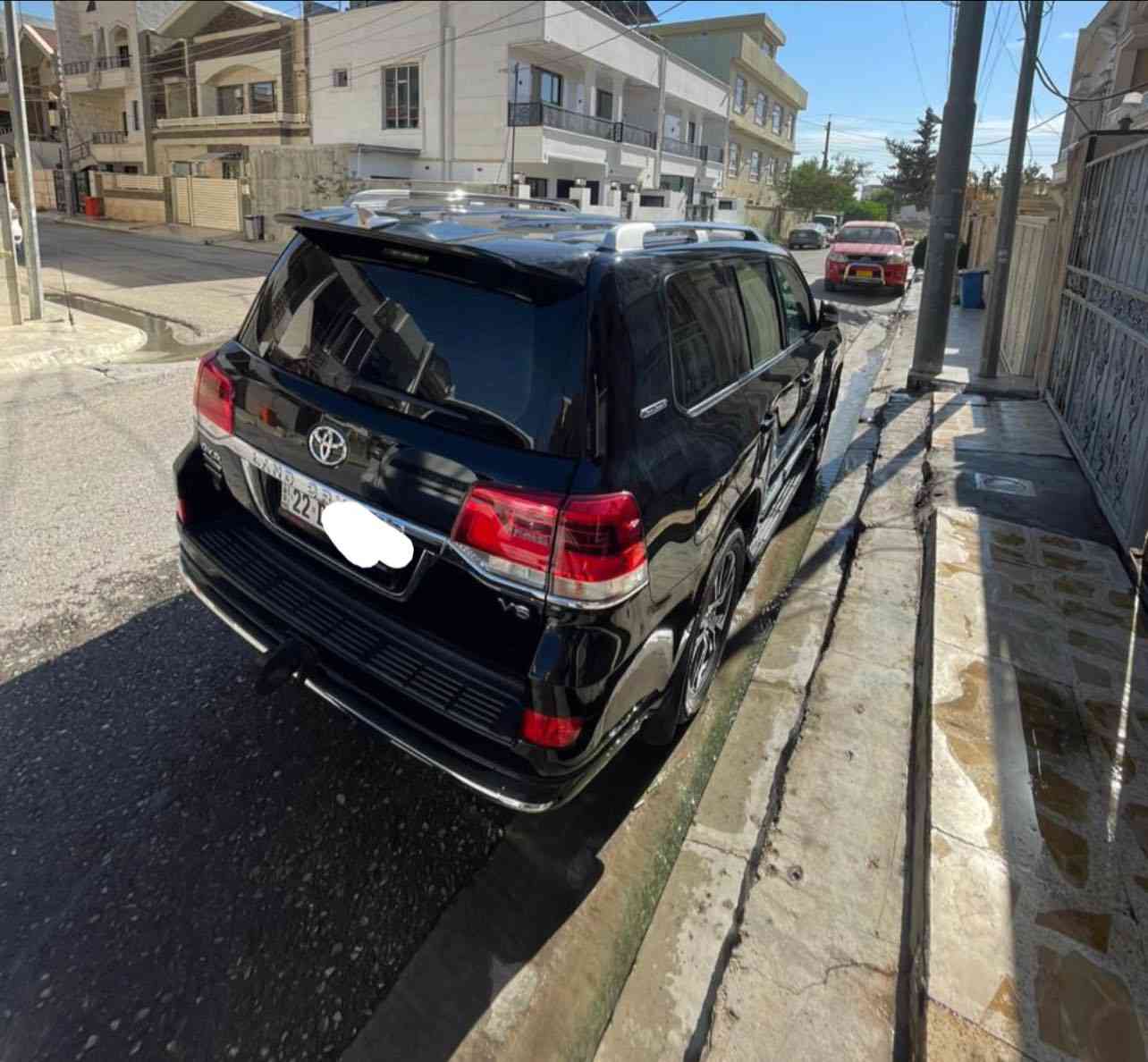 السلام عليكم
لاندكروزر للبيع 

الموديل 2020

كراند تورينك 

صندوق كهرباء 

دشبول لكزز 

رقم اربيل 

رصعه كما موضح في الصوره فقط

السعر 515 وبيها مجال بسيط 

***********

***********
