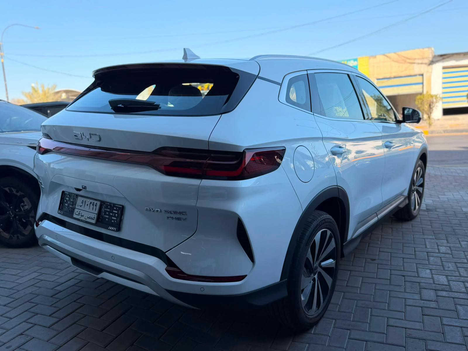 ⁨	🚘 توفر لكم شركة اسمـاعيل البلداوي   ✨ بي واي دي سونج 2026 (BYD Song 2026) ✨ أعلى فئة (flagship) مع ضمان وكالة NAT العراق. ⭕️علق بـرقم 1 ليصلك السعر 👌 --------------------- 🛡️ الضمان الرسمي: ✅ 6 سنوات ضمان على السيارة. ✅ 8 سنوات ضمان على البطارية. --------------------- ⚙️ المواصفات: 🔹 محرك 1500 سي سي هايبرد (Hybrid). 🔹 قيادة ذاتية. 🔹 فتحة سقف بانوراما. 🔹 شاشة دوارة عملاقة. 🔹 عداد سرعة ديجيتال. 🔹 مقاعد جلد فاخرة. 🔹 مقاعد أمامية تبريد وتدفئة. 🔹 مقاعد كهربائية (عدد 2). 🔹 صندوق خلفي كهربائي. 🔹 نظام صوتي فاخر من Infinity. 🔹 كاميرات 360° (4 كاميرات). 🔹 رادار أمامي وخلفي. 🔹 حساسات أمامية وخلفية. 🔹 نظام مراقبة النقطة العمياء. 🔹 مثبت سرعة ذكي (Adaptive Cruise Control). 🔹 تحكم بالمقود من الجهتين. 🔹 منظومة وسائد هوائية متكاملة (Full Airbag System). 🔹 مصابيح أمامية زينون. 🔹 مصابيح خلفية LED. 🔹 ويلات كروم. 🔹 نظام إزالة الضباب والصقيع. 🔹 بصمتان ذكيتان مع كارت تشغيل. 🔹 شاحن لاسلكي مزدوج يشحن جهازين في الوقت نفسه. 🚘تحكم مرآة كهرباء+ تحكمات لمس في جميع انحاء السيارة 🚘انارة داخلية محيطية متعددة الالوان مميزة --------------------- متوفرة بـشركة اسماعيل البلداوي لتجارة السيارات 🇮🇶. --------------------- 📍 العنوان: بغداد – معارض جكوك – قرب بوابة الكاظمية 📍 المعرض: شركة إسماعيل البلداوي لتجارة السيارات --------------------- 📞 للاستفسار والتفاصيل: *********** 📩 أو تواصل معنا عبر رسائل الصفحة بكل سهولة #شركة_اسماعيل_البلداوي_لتجارة_السيارات #  #عروض_السيارات #بغداد #معارض_جكوك⁩

