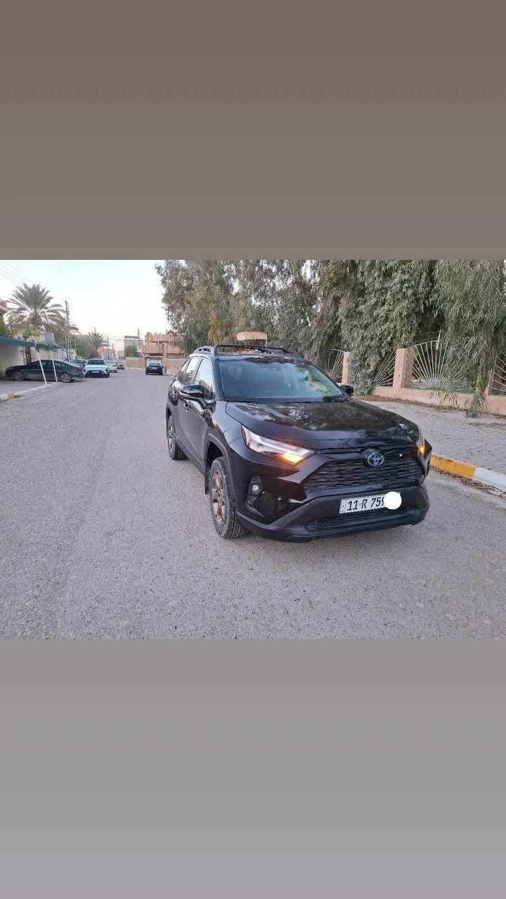 السلام عليكم رف فور هايبرد موديل 24 مواصفات لاند اديشن ماشيه 13 الف رقم بغداد صور الضرر بالمنشور  السعر 235 وبيها مجال رقمي ***********   غير متواجد على نت
