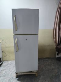 0750 375 7123 للتواصل ثلاجة للبيع سعر ١٨٠