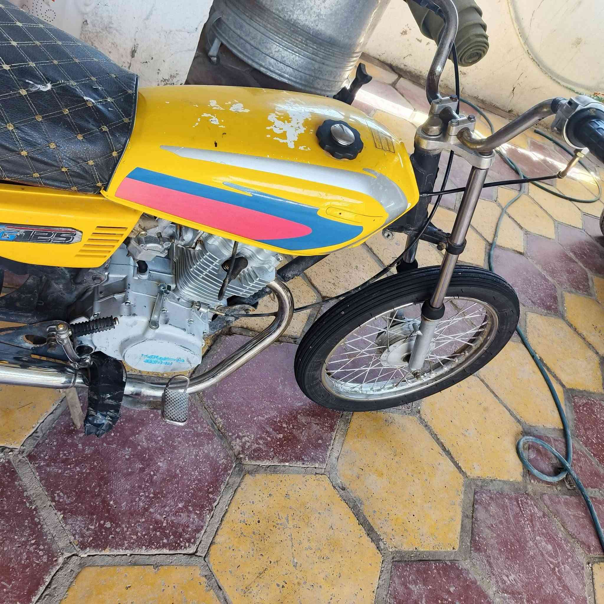 سلام عليكم دراجه للبيع ارشه 18 كلك دراجه ناعمه لا صوت لا نضيح كلشي ما عوزه عنواني صويره ***********
