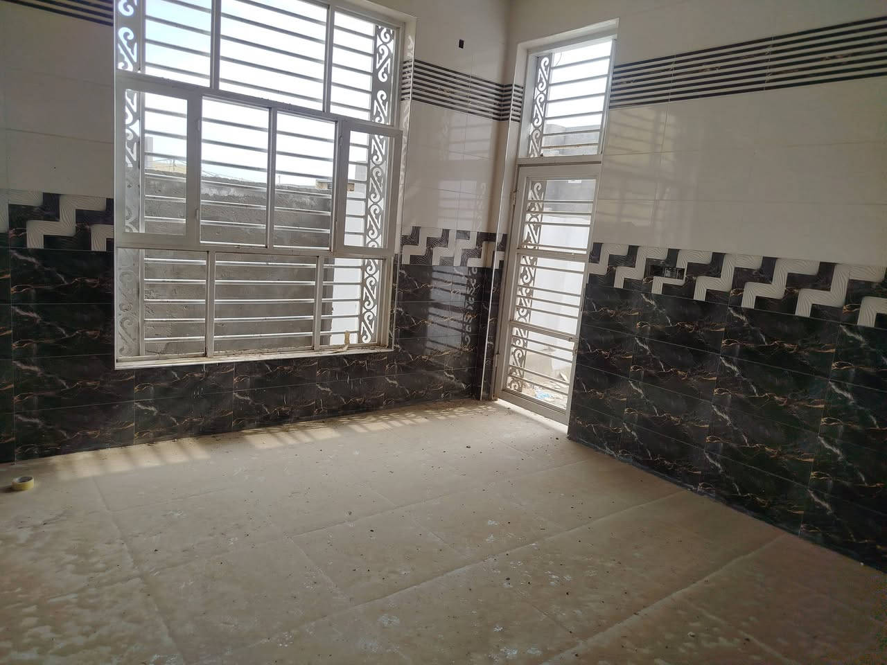 بيت لي للبيع زراعي ملك صرف عثماني جدارية خلف مطعم ايوب مساحه 220متر واجهه 12ونزال 20بي غرفتين وصاله ومطبخ براني مجمع صيحات
ستفسار على رقم ***********او خاص
